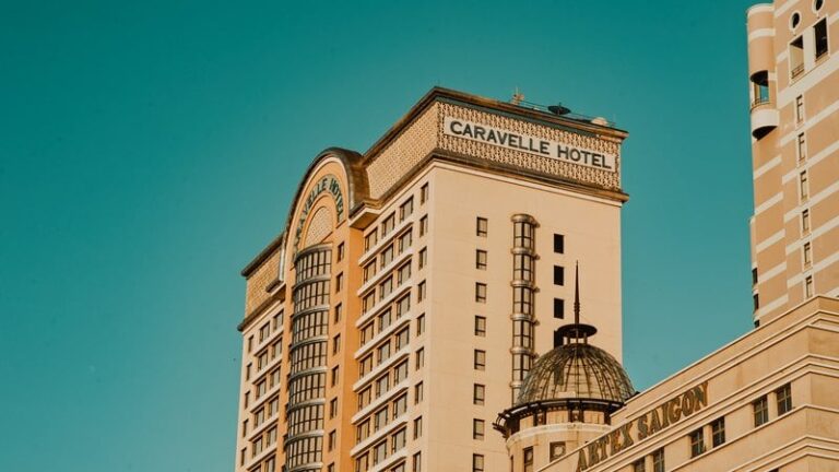 khách sạn Caravelle Sài Gòn